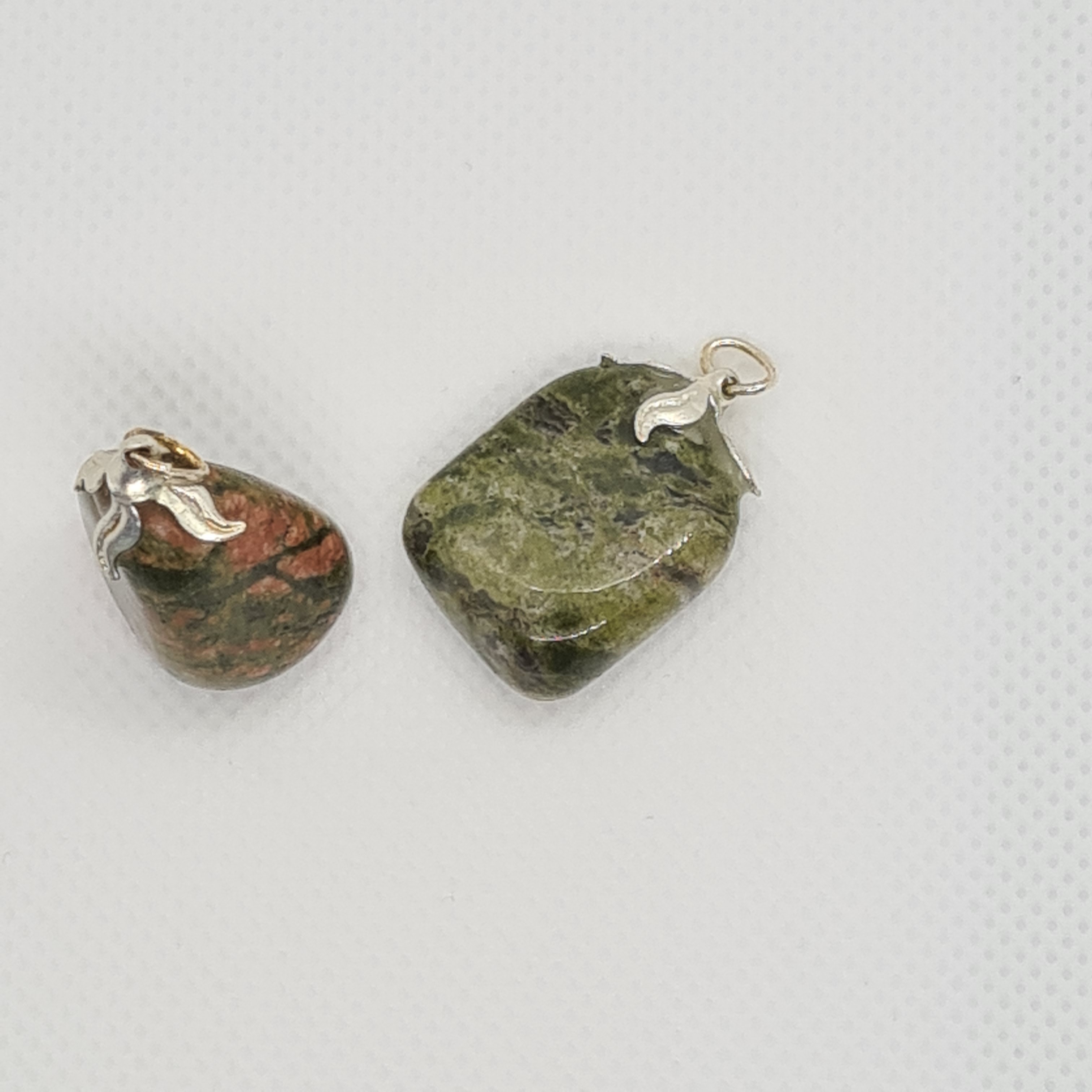 Pendentif Unique Rhodonite ou Unakite